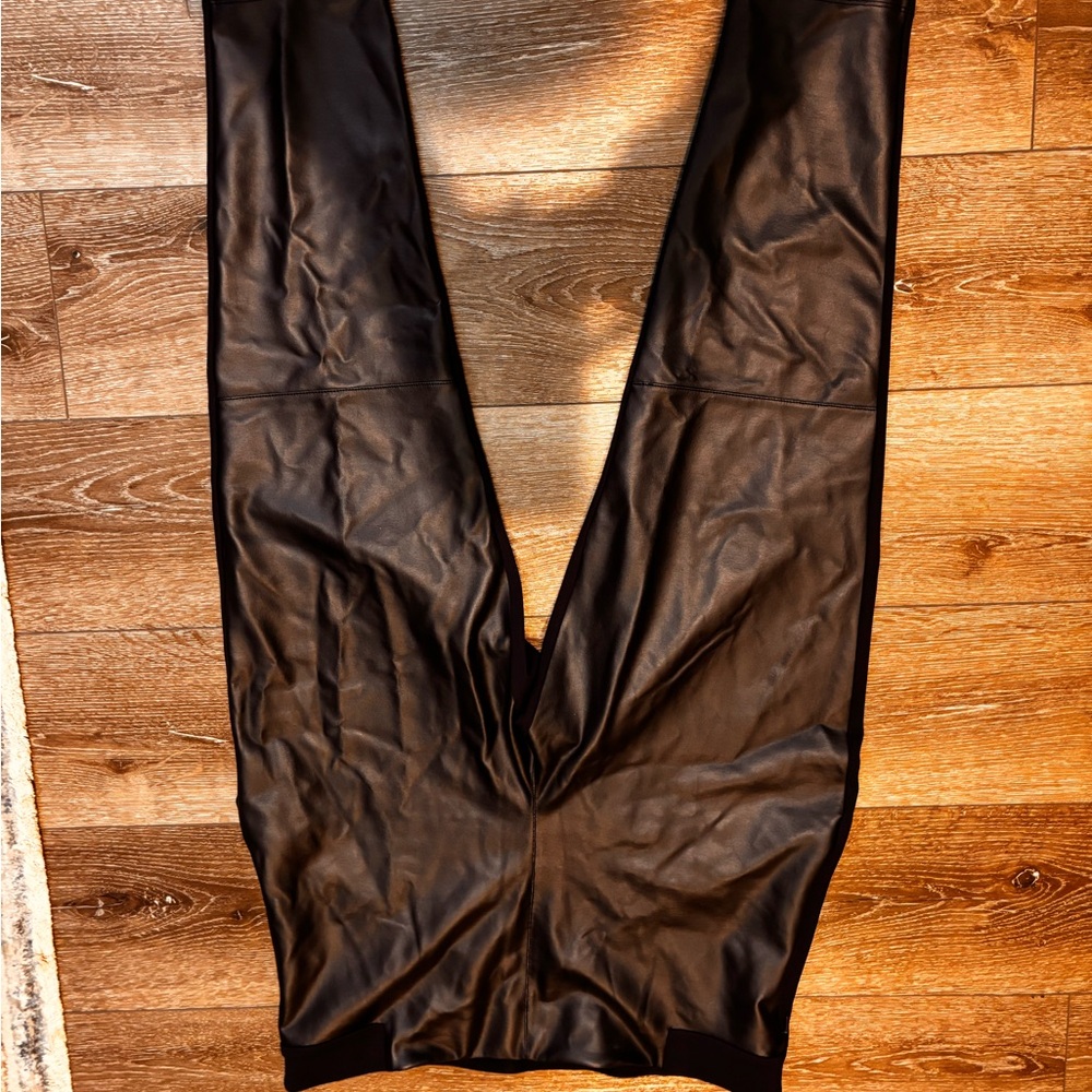 Sold - Picture 6 of 15